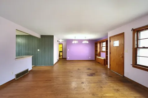 18446 Glen Oak Avenue Lansing IL 60438