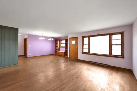 18446 Glen Oak Avenue Lansing IL 60438