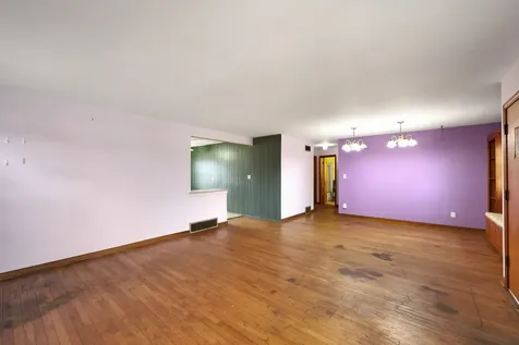 18446 Glen Oak Avenue Lansing IL 60438