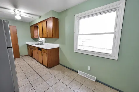 18446 Glen Oak Avenue Lansing IL 60438