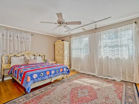 1121 North Greenfield Lane Mount Prospect IL 60056