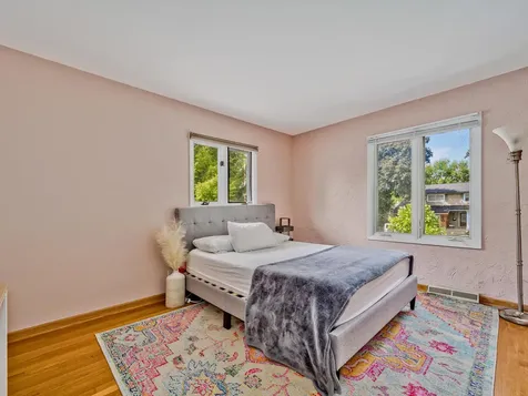 1121 North Greenfield Lane Mount Prospect IL 60056