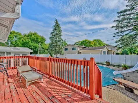 1121 North Greenfield Lane Mount Prospect IL 60056