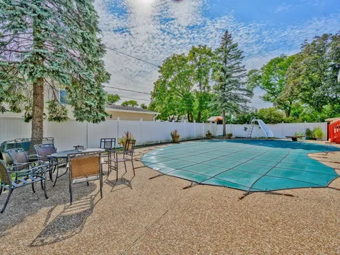1121 North Greenfield Lane Mount Prospect IL 60056