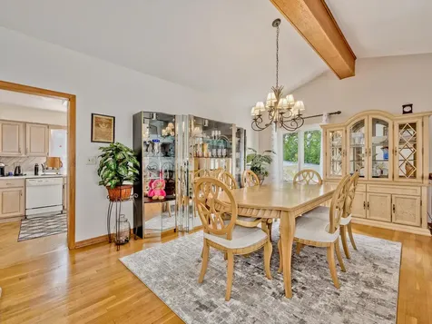 1121 North Greenfield Lane Mount Prospect IL 60056