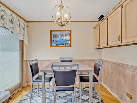 1121 North Greenfield Lane Mount Prospect IL 60056