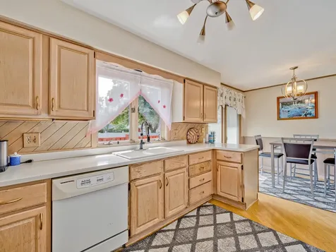 1121 North Greenfield Lane Mount Prospect IL 60056