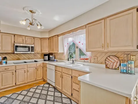1121 North Greenfield Lane Mount Prospect IL 60056