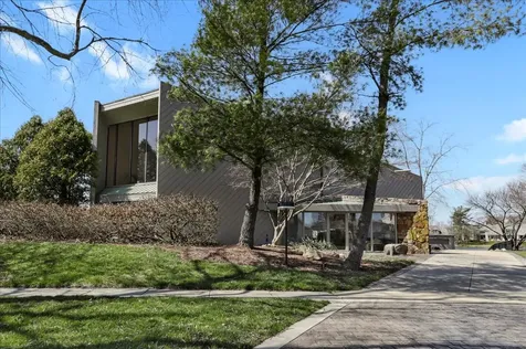 4010 Clubhouse Drive Champaign IL 61822