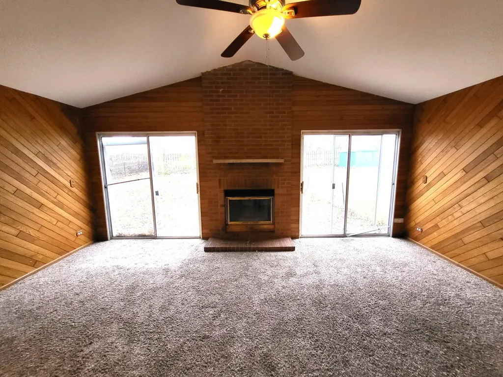 1740 Cumberland Road Aurora IL 60504