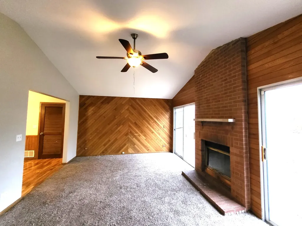1740 Cumberland Road Aurora IL 60504