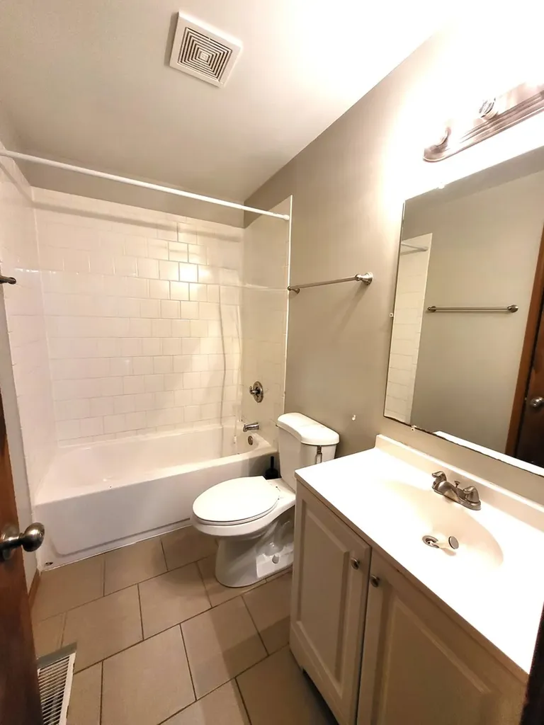 1740 Cumberland Road Aurora IL 60504