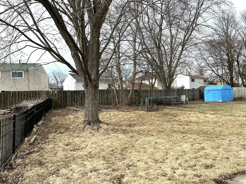 1740 Cumberland Road Aurora IL 60504