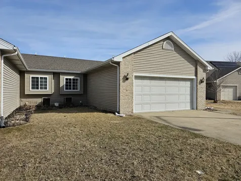 1443 Truman Drive Bradley IL 60915
