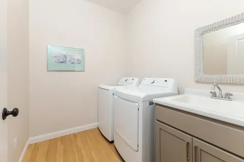 1906 Dunraven Road Bloomington IL 61704
