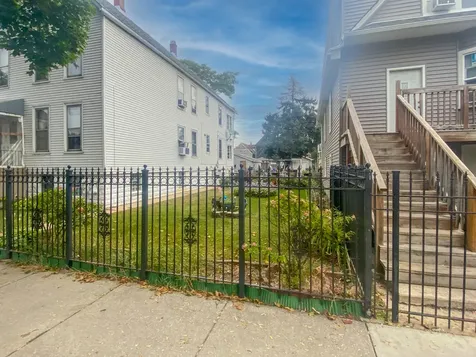 3819 North Kimball Avenue Chicago IL 60618