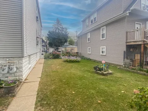3819 North Kimball Avenue Chicago IL 60618