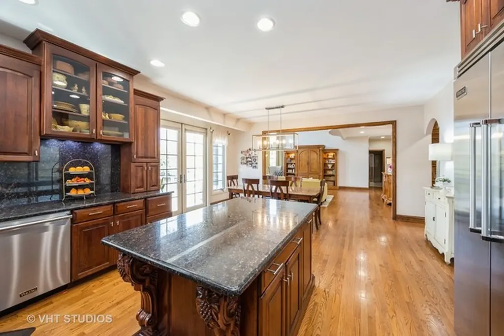 6100 Timber Ridge Court Indian Head Park IL 60525