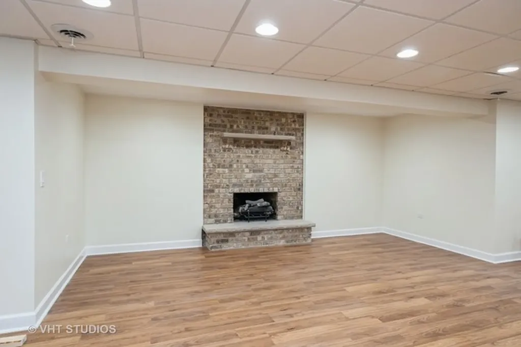 6100 Timber Ridge Court Indian Head Park IL 60525