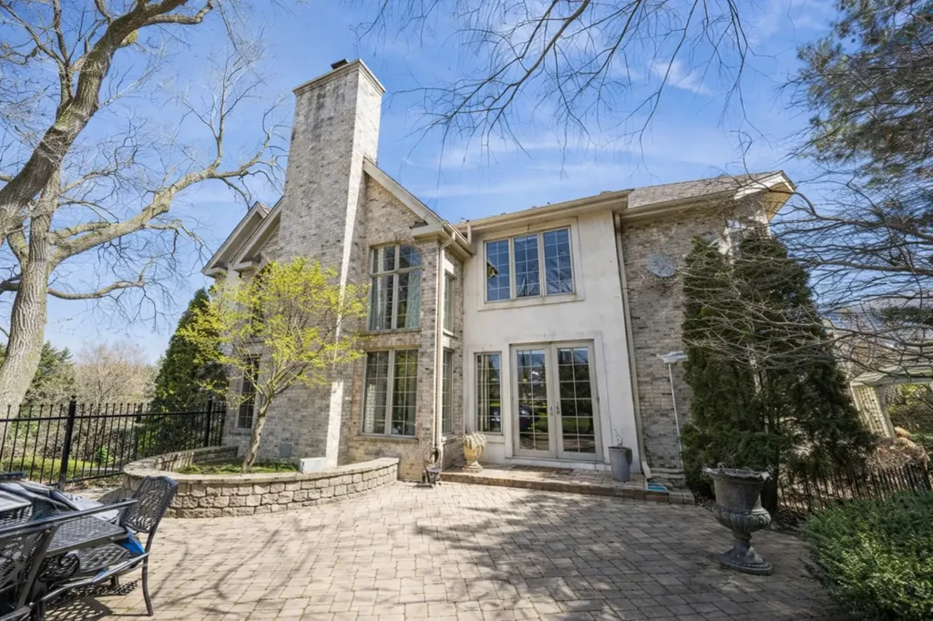 6100 Timber Ridge Court Indian Head Park IL 60525