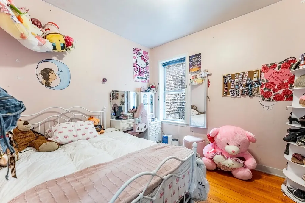 831 North Keystone Avenue Chicago IL 60651