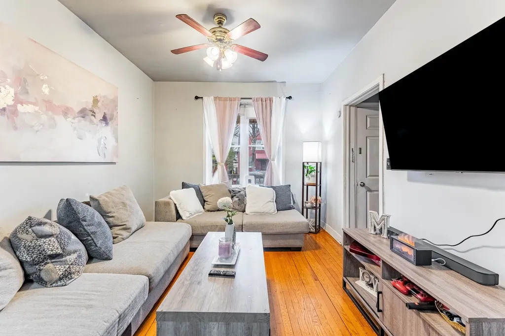 831 North Keystone Avenue Chicago IL 60651