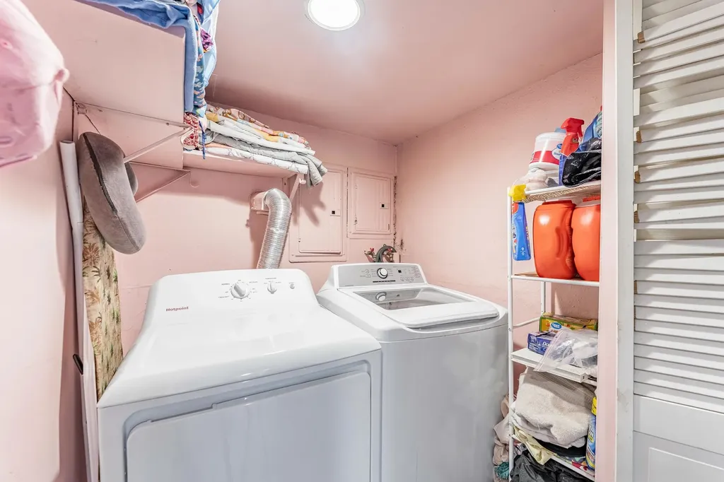 831 North Keystone Avenue Chicago IL 60651