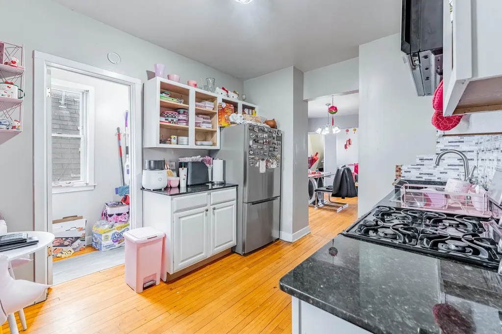 831 North Keystone Avenue Chicago IL 60651