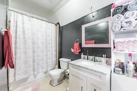 831 North Keystone Avenue Chicago IL 60651