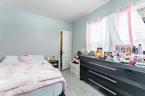 831 North Keystone Avenue Chicago IL 60651