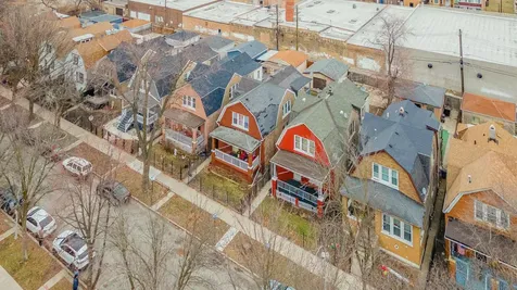 831 North Keystone Avenue Chicago IL 60651
