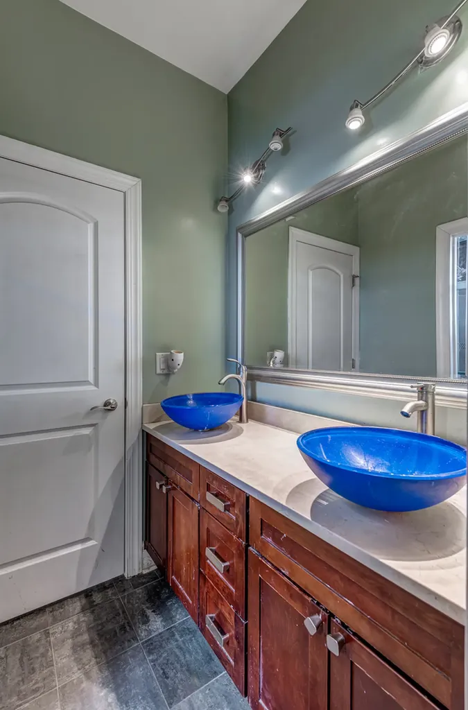 4543 South Prairie Avenue Chicago IL 60653