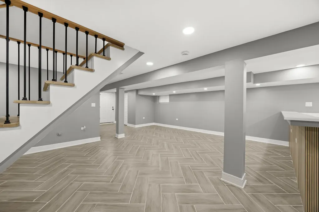 8645 South Bennett Avenue Chicago IL 60617