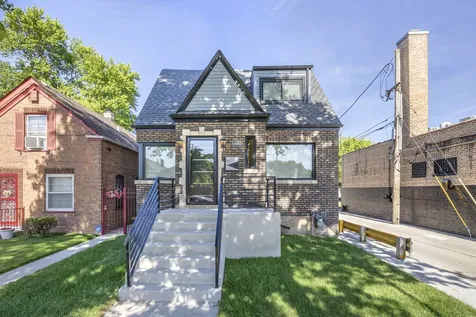 8645 South Bennett Avenue Chicago IL 60617