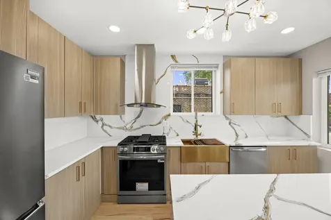 8645 South Bennett Avenue Chicago IL 60617
