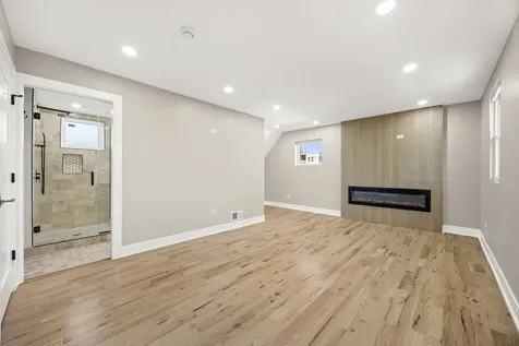 8645 South Bennett Avenue Chicago IL 60617