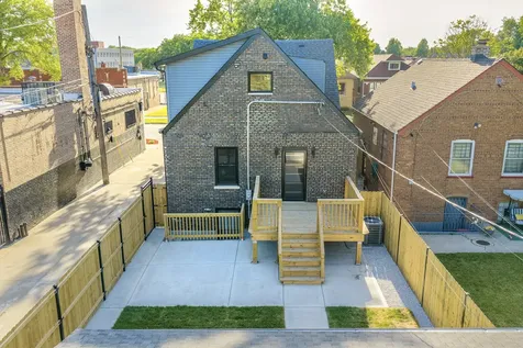 8645 South Bennett Avenue Chicago IL 60617