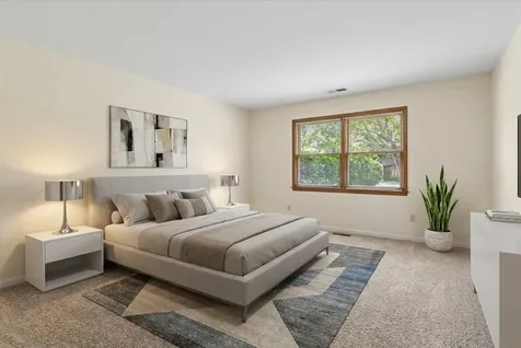 925 Spring Hill Drive Northbrook IL 60062
