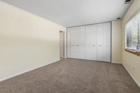 925 Spring Hill Drive Northbrook IL 60062