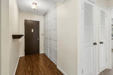 925 Spring Hill Drive Northbrook IL 60062