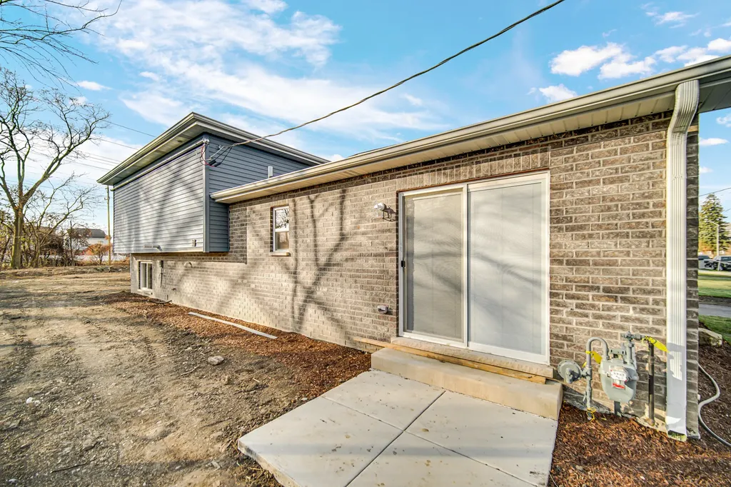 3131 141ST Place Blue Island IL 60406