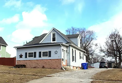 122 S. Beach Street Kewanee IL 61443