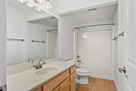 2517 Pembrook Point Champaign IL 61821