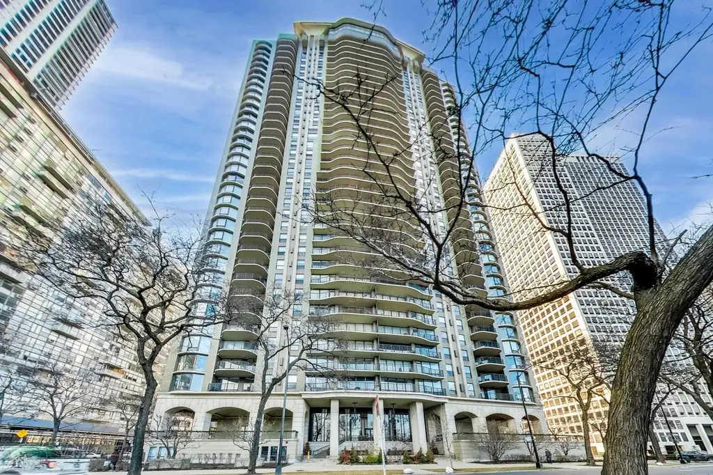 1040 North Lake Shore Drive Chicago IL 60611