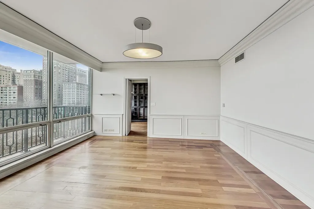 1040 North Lake Shore Drive Chicago IL 60611