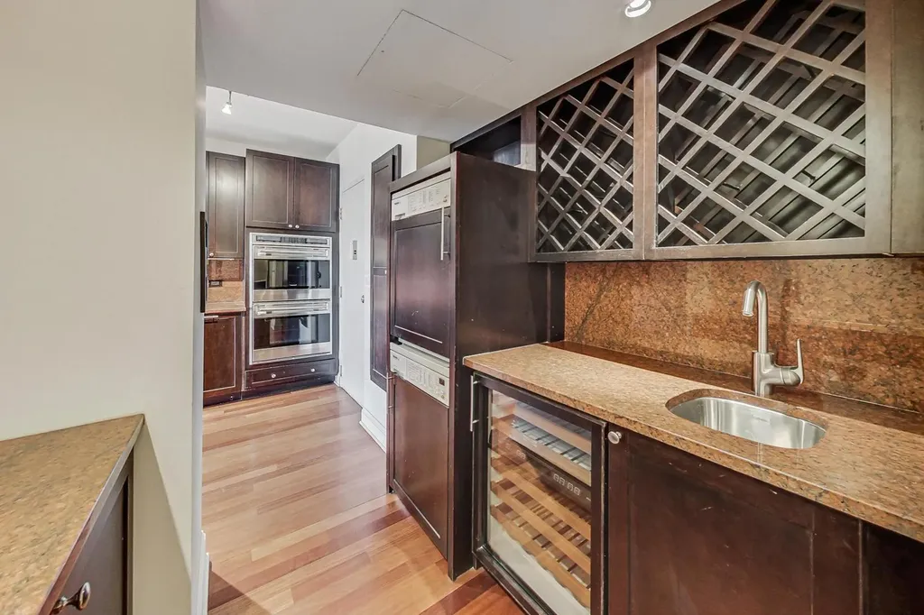 1040 North Lake Shore Drive Chicago IL 60611