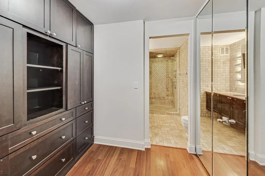 1040 North Lake Shore Drive Chicago IL 60611
