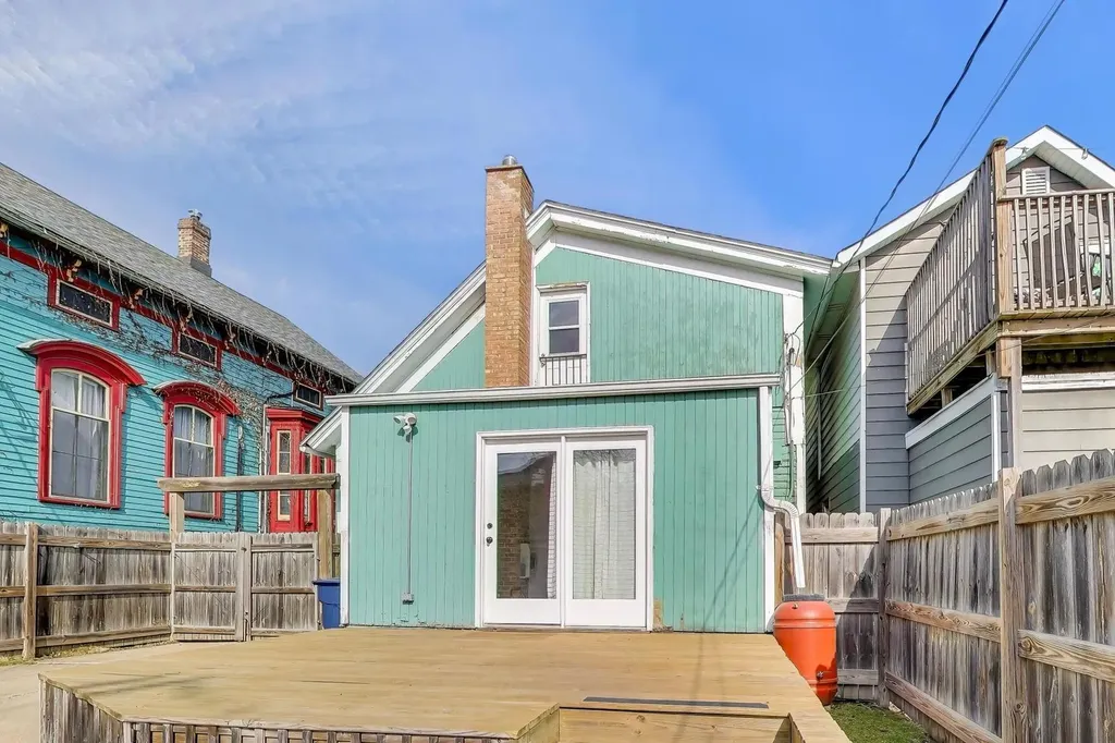 2439 High Street Blue Island IL 60406