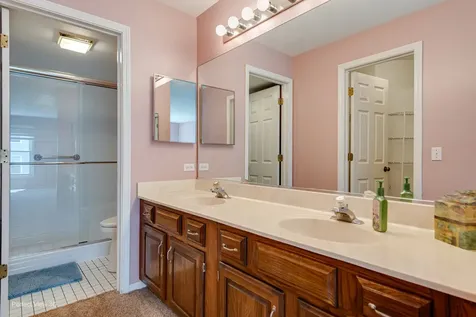 2530 Live Oak Lane Buffalo Grove IL 60089
