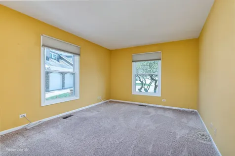 2530 Live Oak Lane Buffalo Grove IL 60089